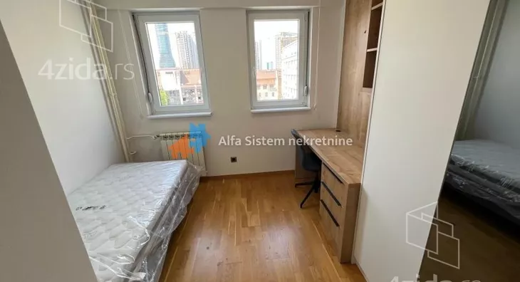 Četvoroiposoban stan | 4zida