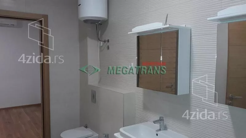 Petosoban stan | 4zida