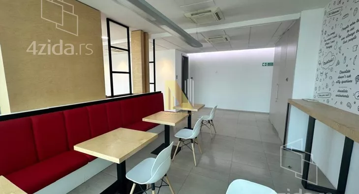 Poslovni prostor | 4zida