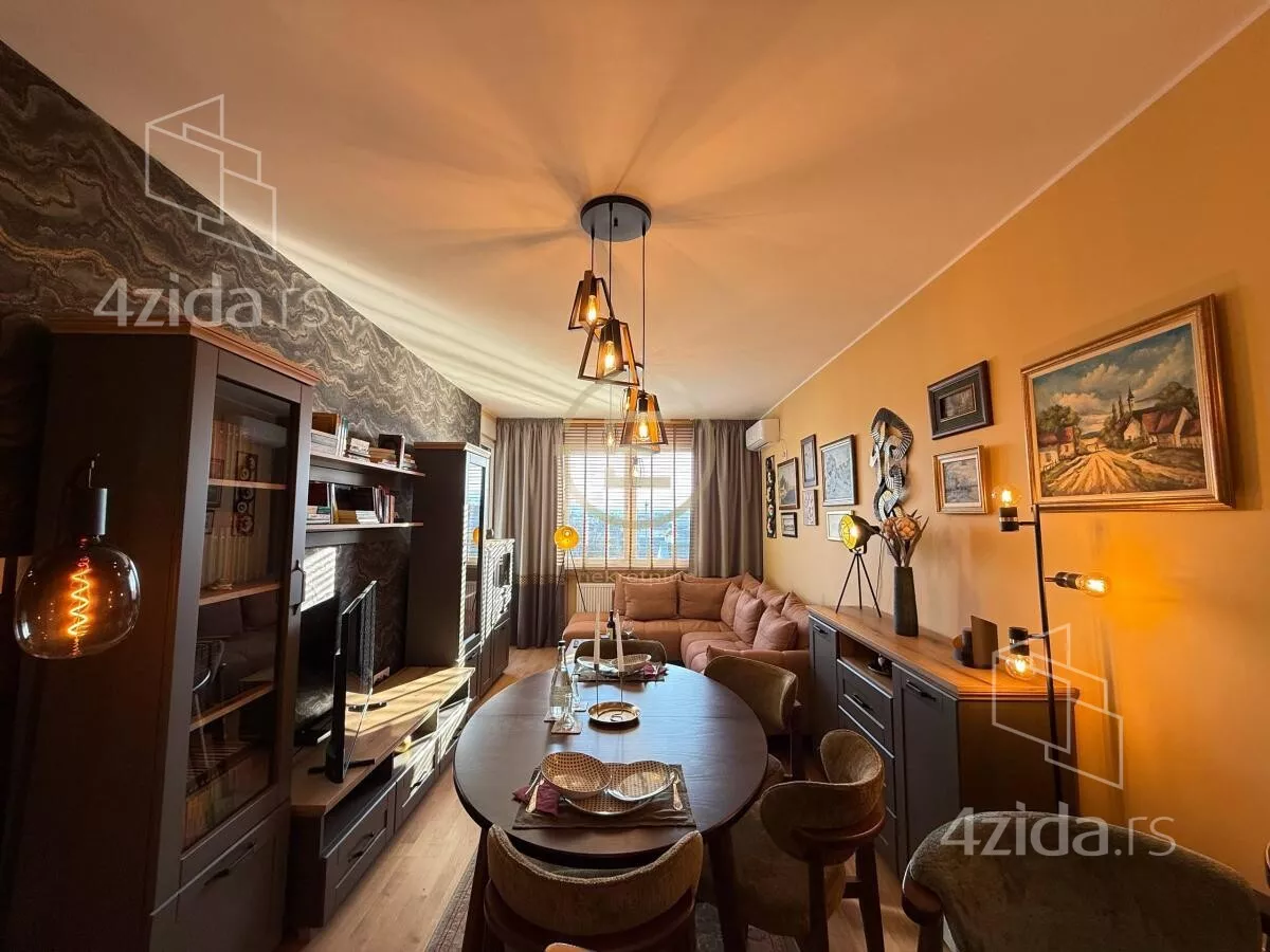 Dvoiposoban stan | 4zida