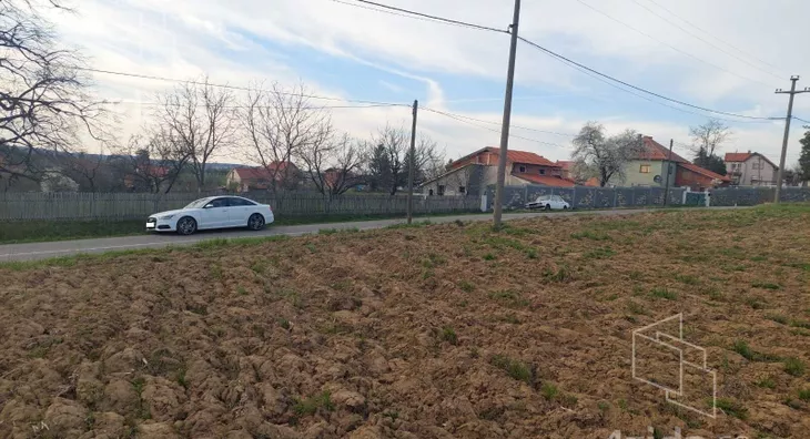 Plac | 4zida