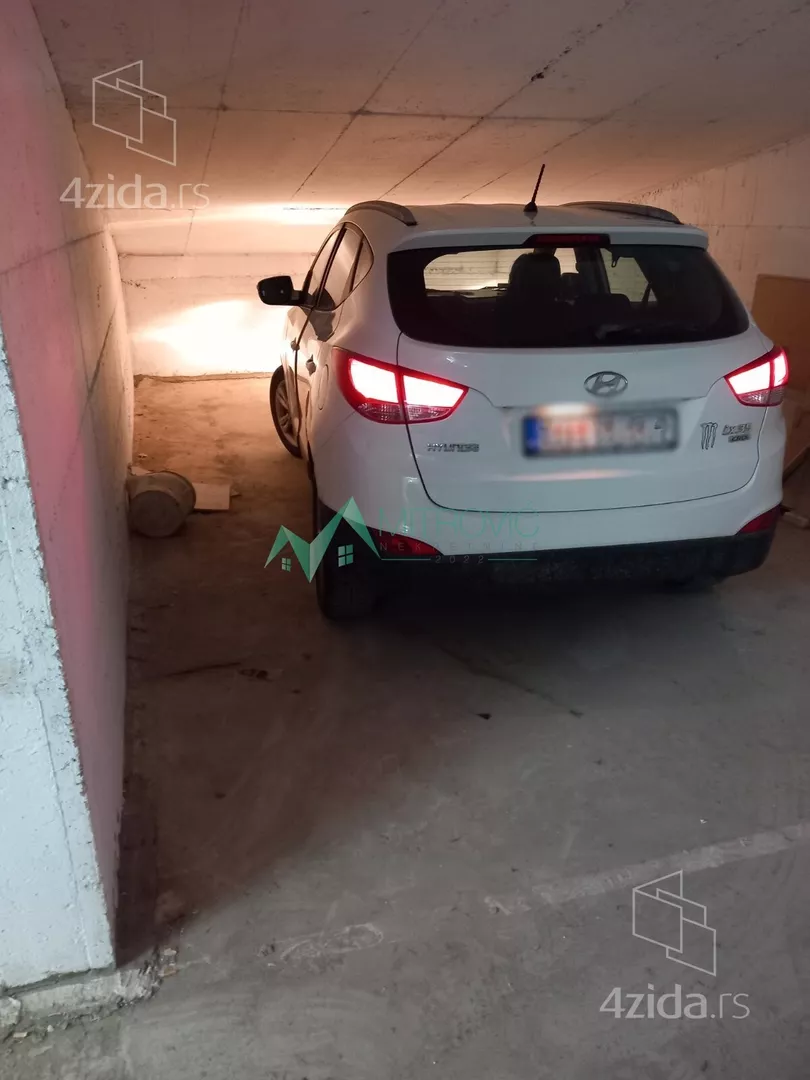 Garaža | 4zida
