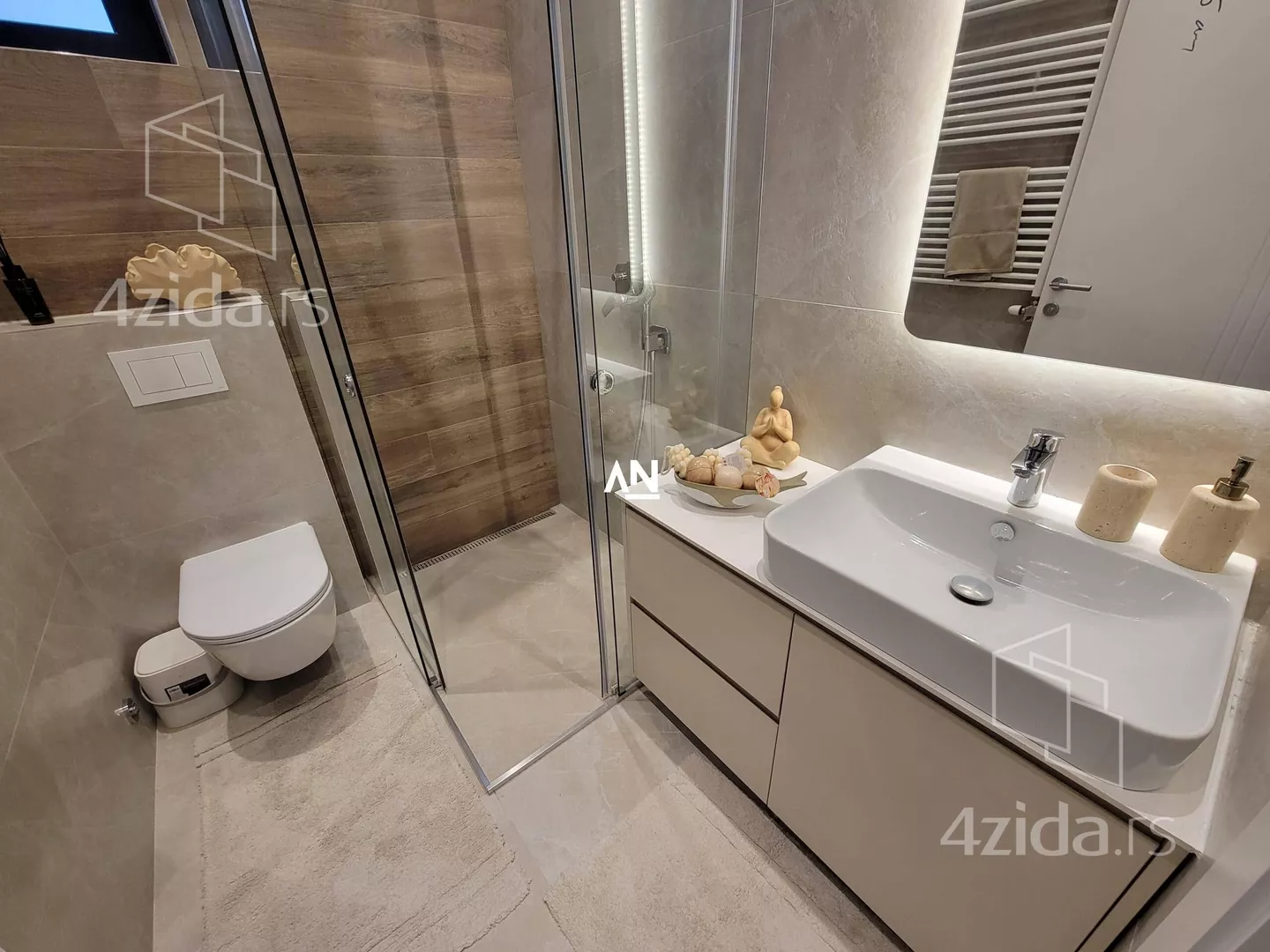 Trosoban stan | 4zida