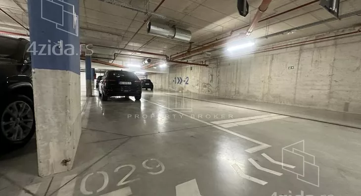 Garaža | 4zida