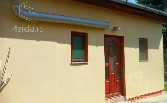 Poslovna zgrada | 4zida