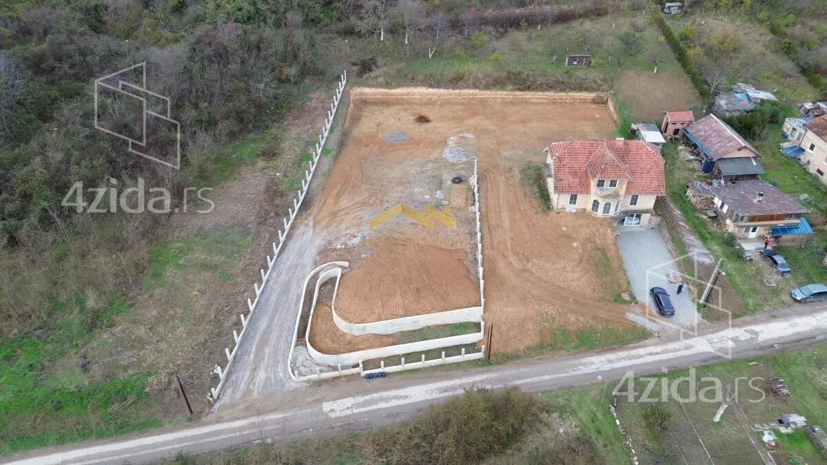 Građevinsko zemljište | 4zida