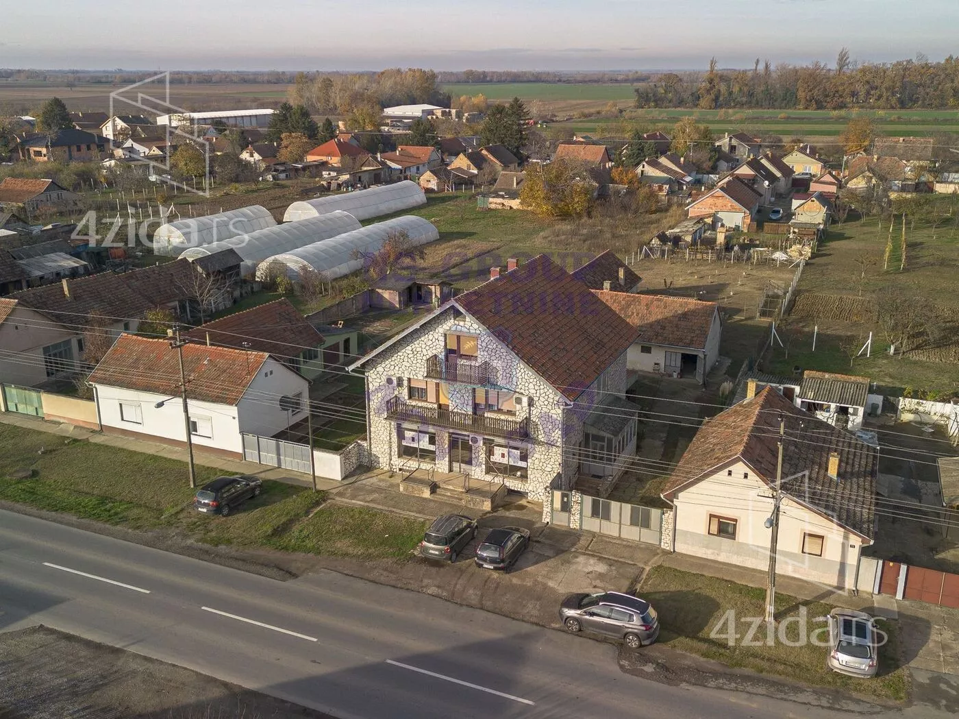 Sedmosoban stan | 4zida