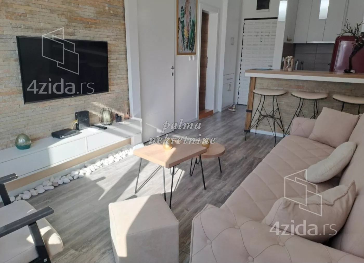 Jednoiposoban stan | 4zida