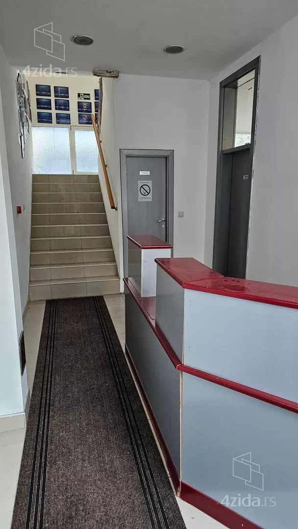 Poslovni prostor | 4zida