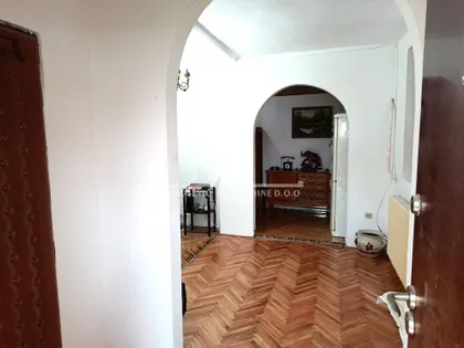 Omladinsko šetalište | 4zida.rs