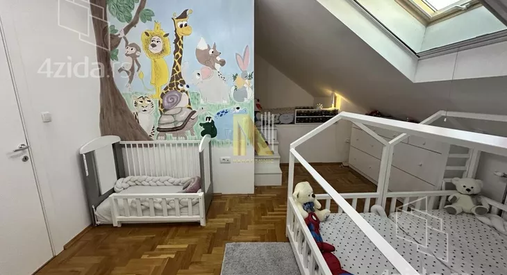 Četvoroiposoban stan | 4zida