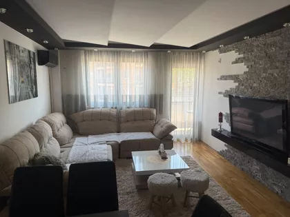 Jovana Ristića 22 | 4zida.rs