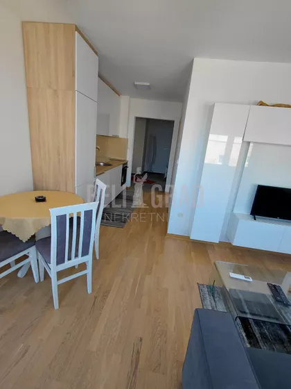 Zore Drempetić | 4zida.rs