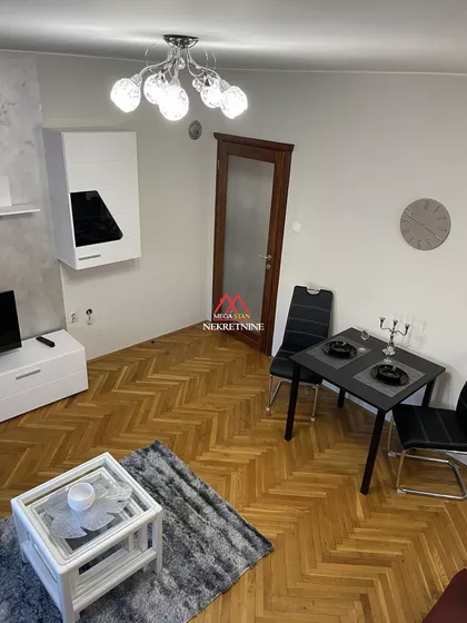 Petra Drapšina | 4zida.rs