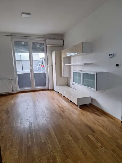 Branka Bajića 9 | 4zida.rs