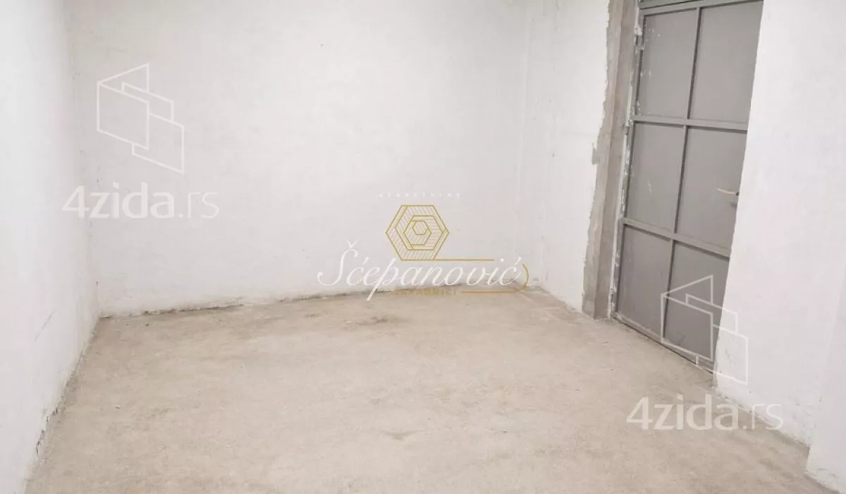 Garaža | 4zida