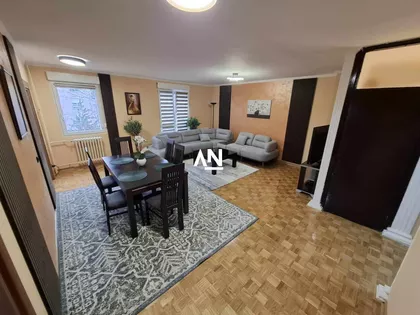 Ismeta Mujezinovića | 4zida.rs