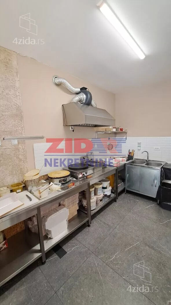 Poslovni prostor | 4zida