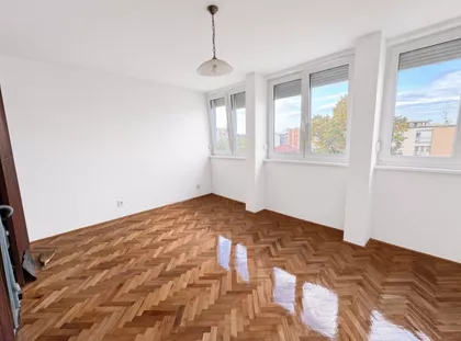 Karađorđeva 88 | 4zida.rs