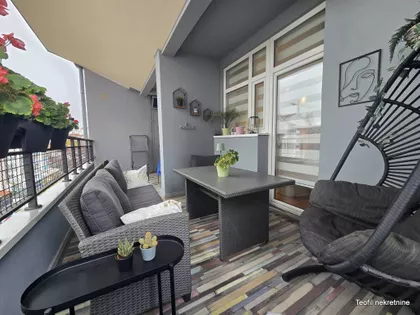 Ustanička | 4zida.rs