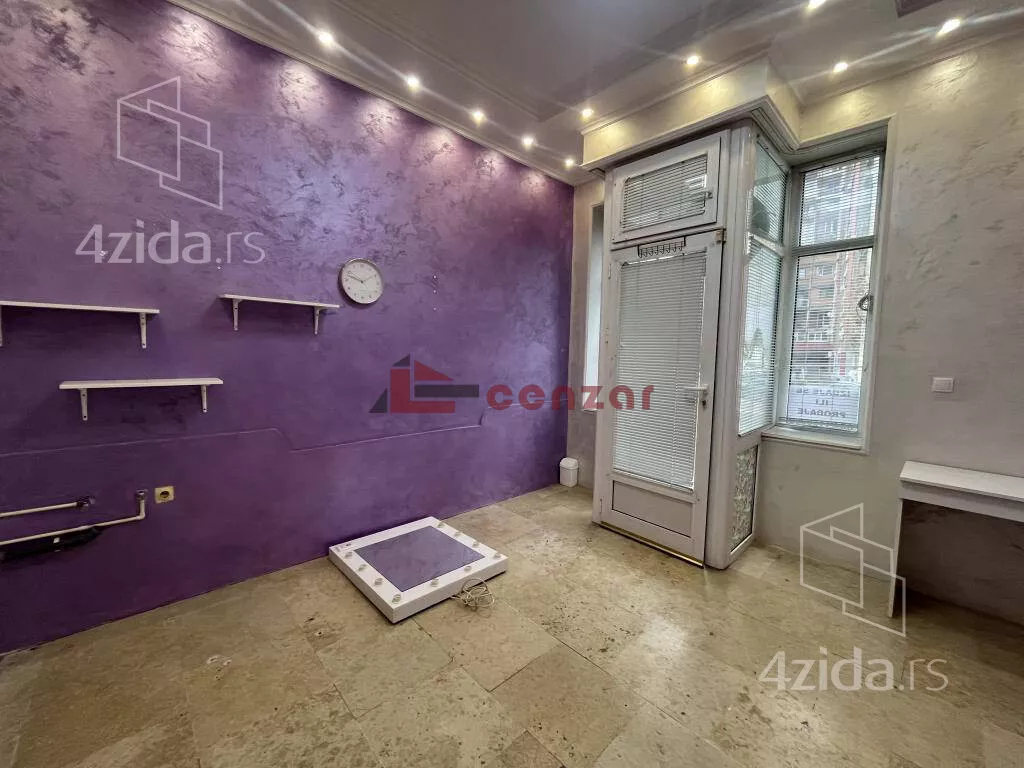 Poslovni prostor | 4zida