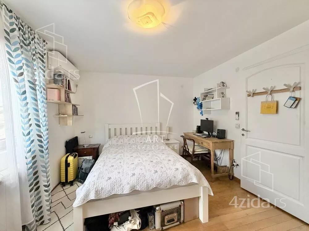 Četvoroiposoban stan | 4zida