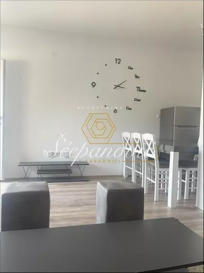 Lipov Gaj | 4zida.rs