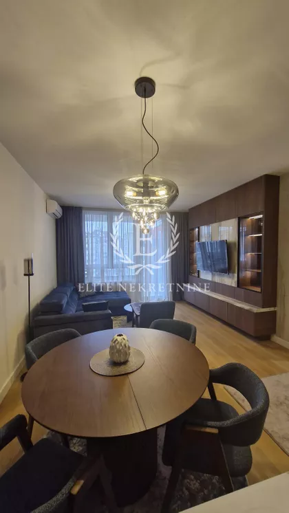 Luke Ćelovića Trebinjca BW | 4zida.rs