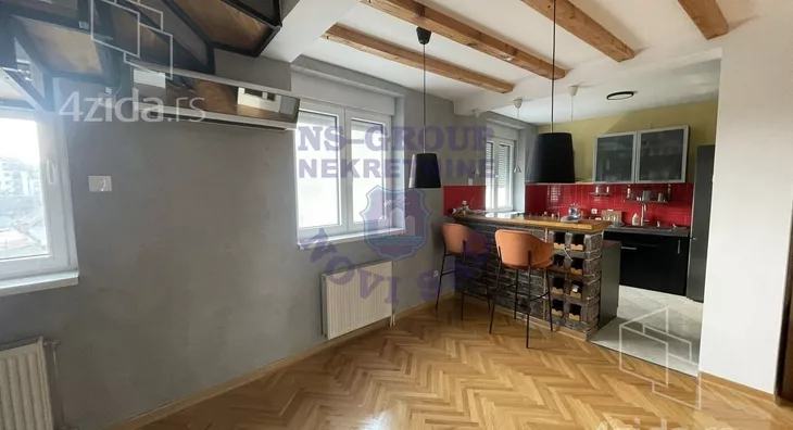 Petosoban stan | 4zida