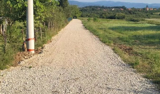 Plac | 4zida