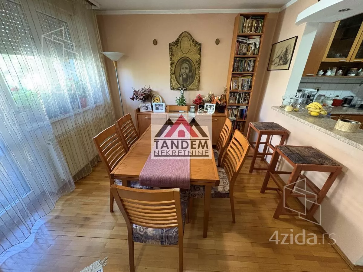 Troiposoban stan | 4zida