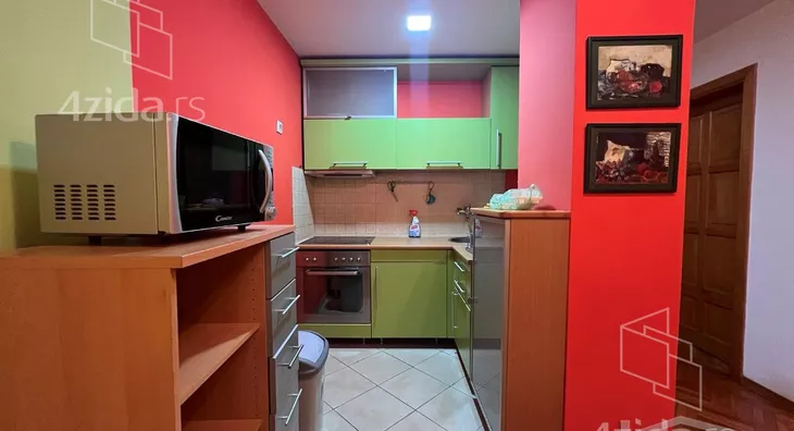 Troiposoban stan | 4zida