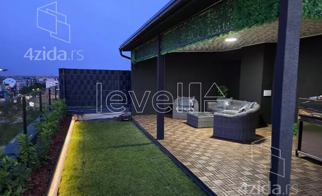 Petosoban stan | 4zida