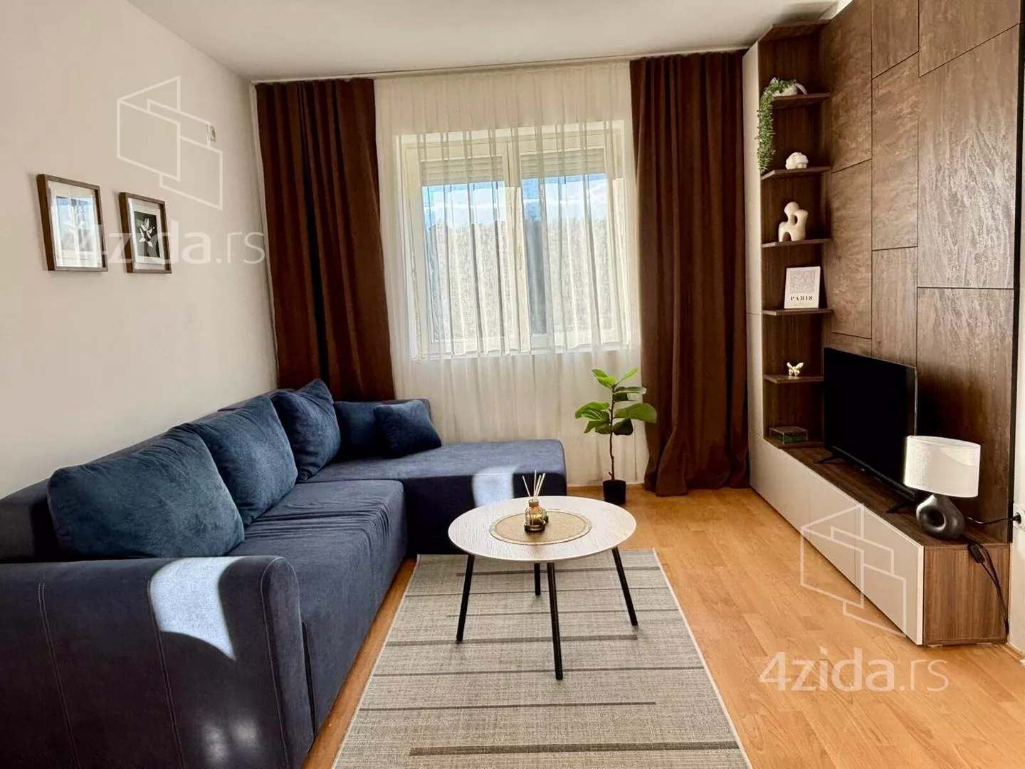 Jednoiposoban stan | 4zida