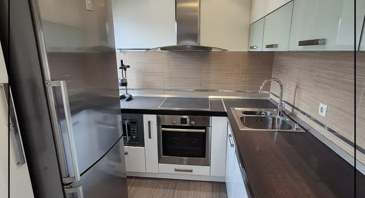 Petosoban stan | 4zida