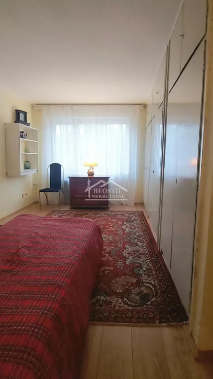 Vjekoslava Kovača | 4zida.rs