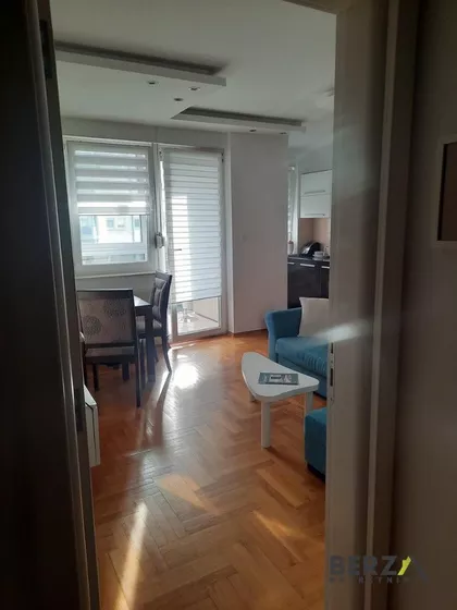 Cara Dušana | 4zida.rs