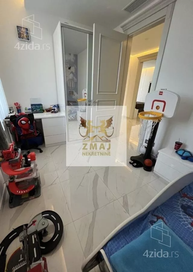 Petosoban stan | 4zida