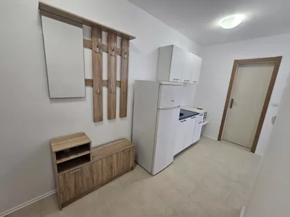 Ugrinovački put | 4zida.rs
