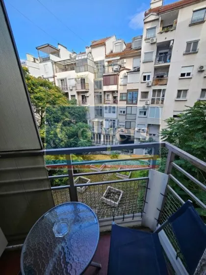 Pjarona De Mondezira | 4zida.rs