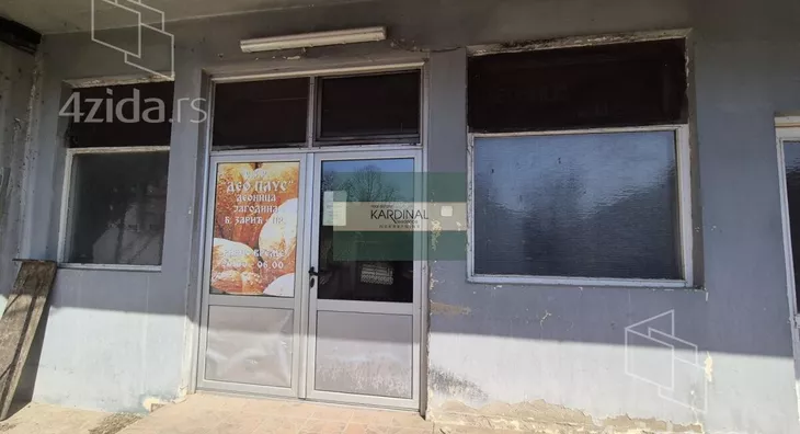 Poslovna zgrada | 4zida