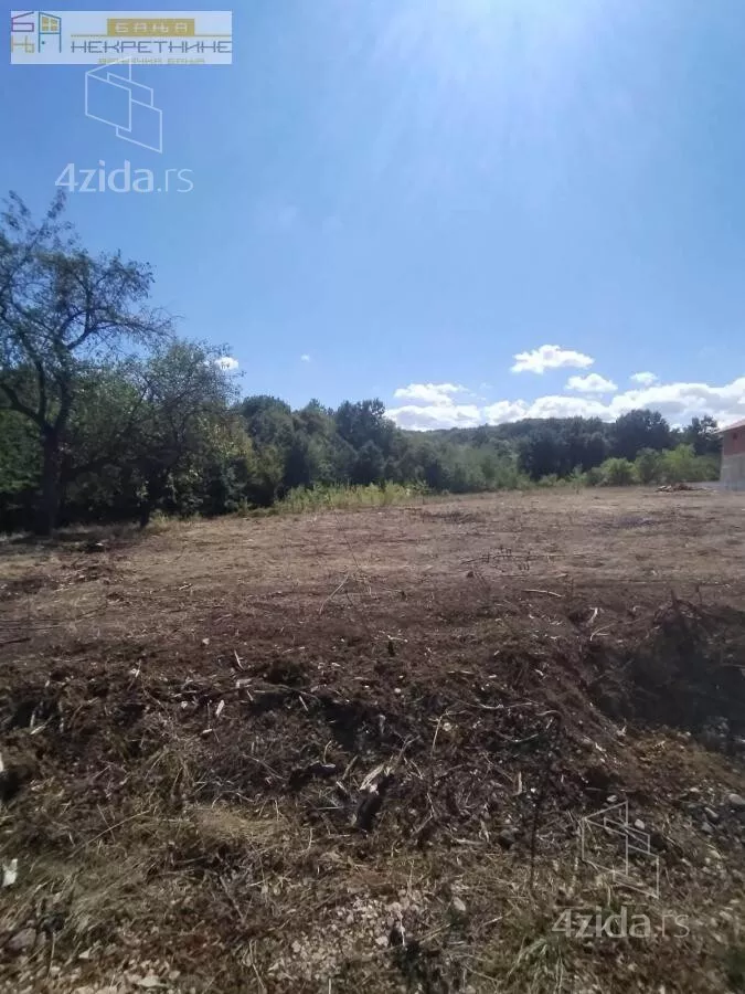 Plac | 4zida