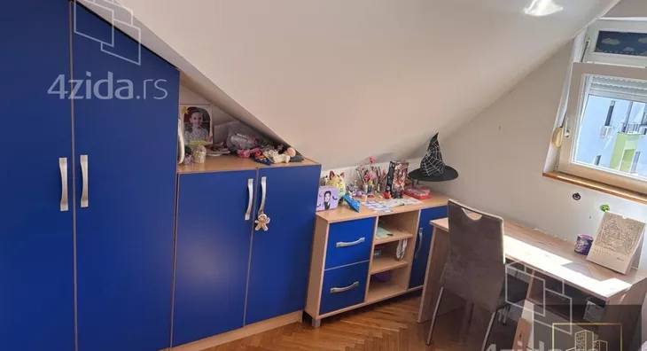 Troiposoban stan | 4zida