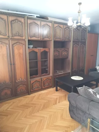 Stojana Novakovića 27 | 4zida.rs