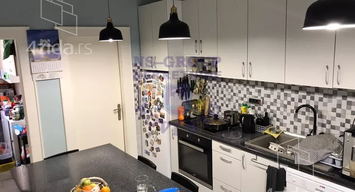 Četvoroiposoban stan | 4zida