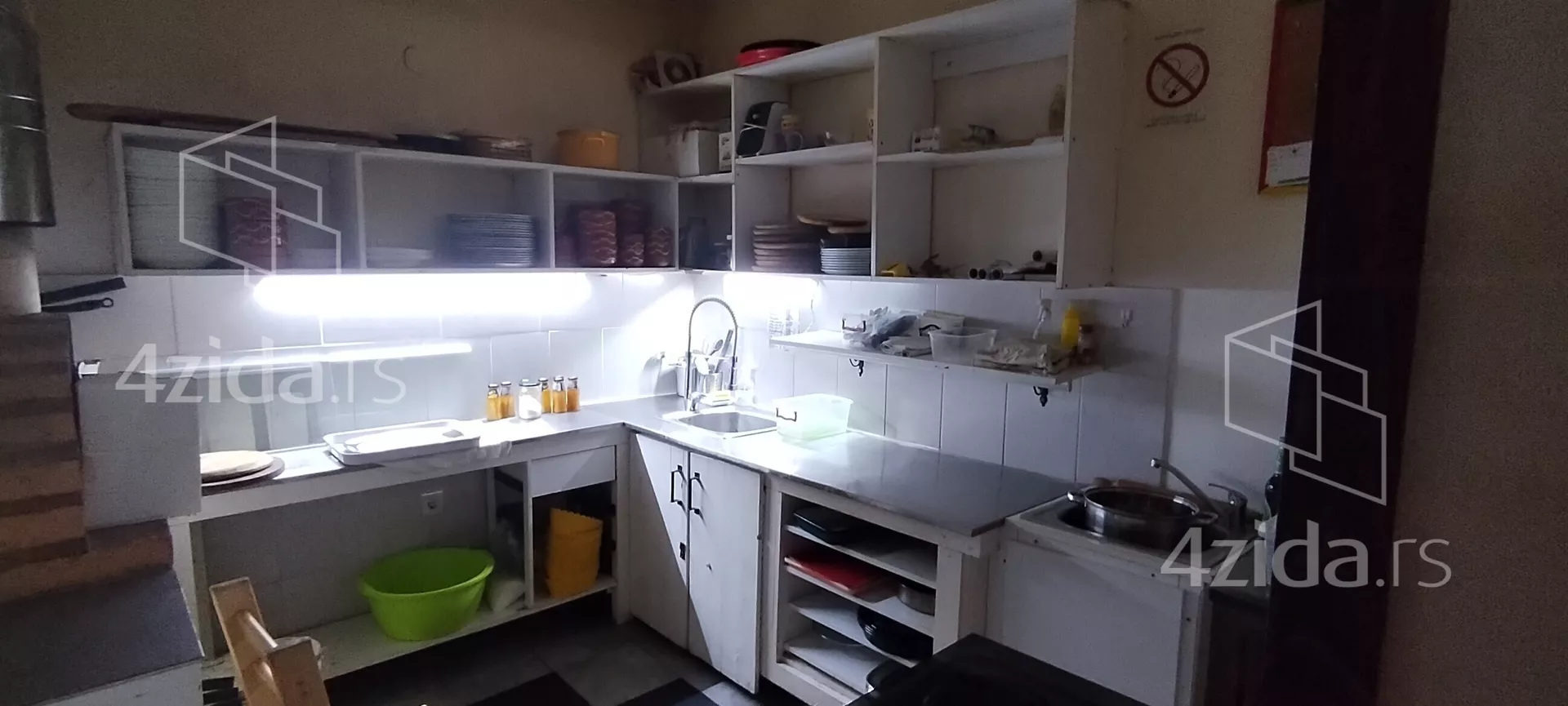 Ugostiteljski objekat | 4zida