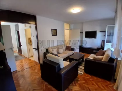 Trg 14. oktobra | 4zida.rs