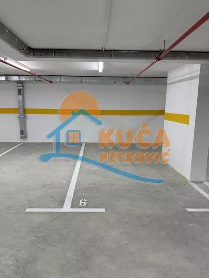 Hajduk Veljkova | 4zida.rs