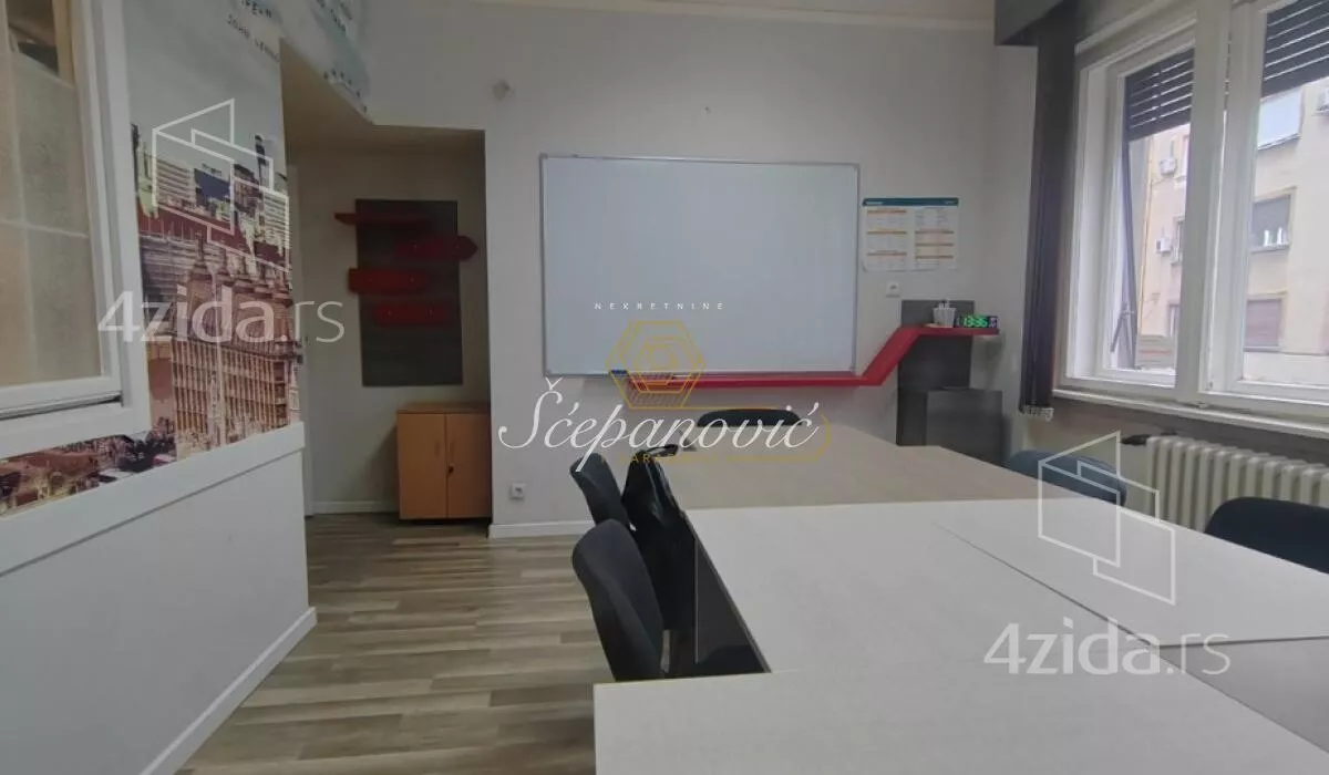 Sedmosoban stan | 4zida