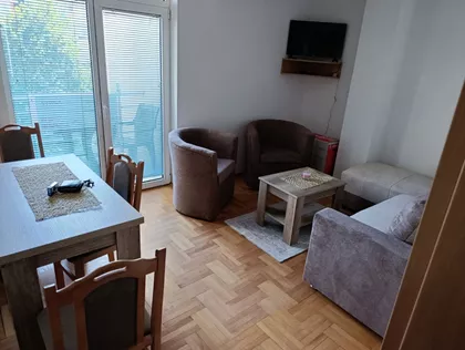 Miće Popovića | 4zida.rs